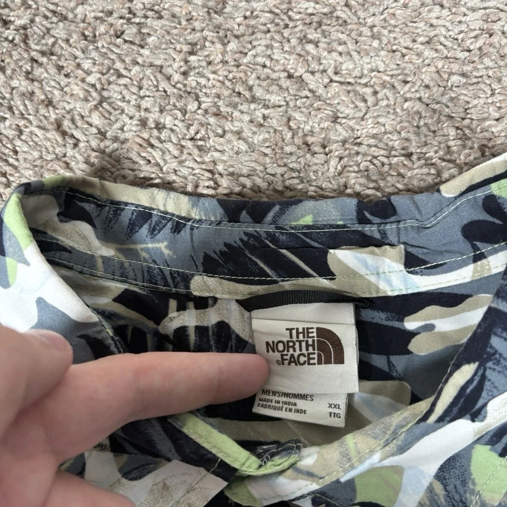 The North Face Men's Short Sleeve Baytrail Pattern Shirt - Mountain Size 2XL